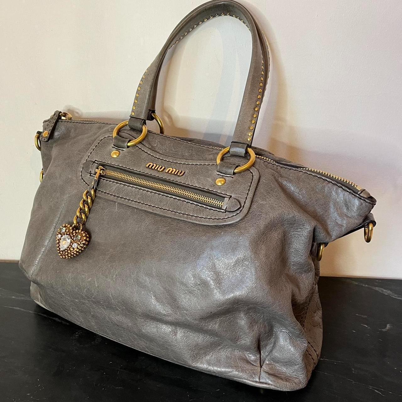 ๐๐PreOwned Miu Miu Studded 2000s Heart Charm Tote Leather Bag๐๐
