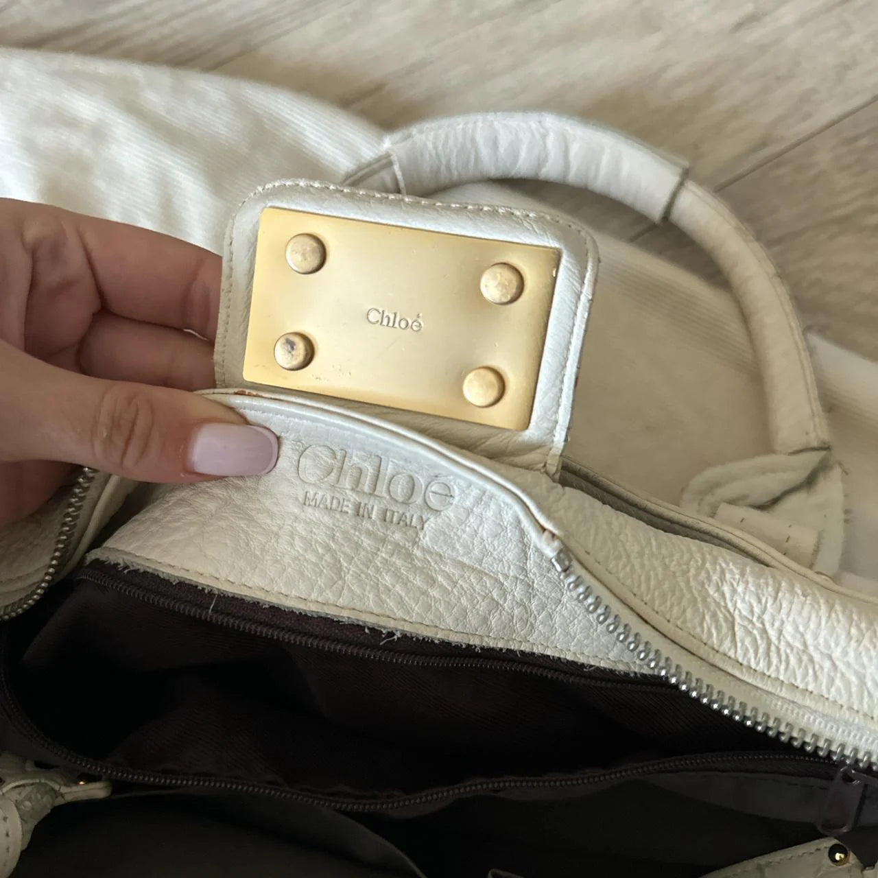 Authentic Chloe paddington in white/cream color Excellent preowned condition🍂✨