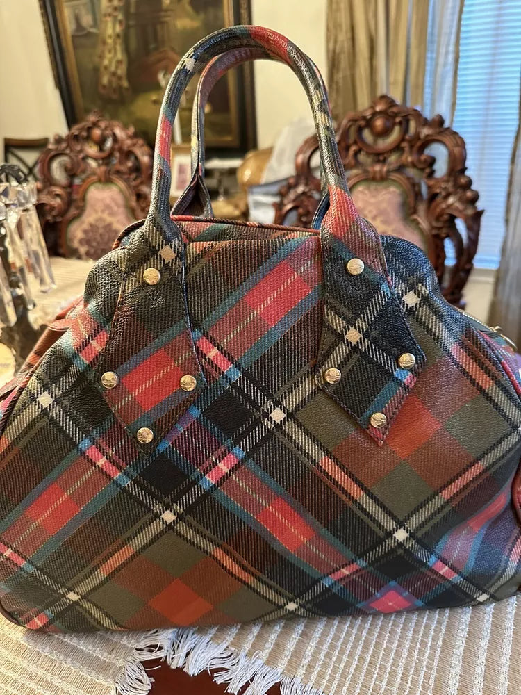 Vivienne Westwood vintage 2000's plaid tartan large embrioered vivienne🍎🔥