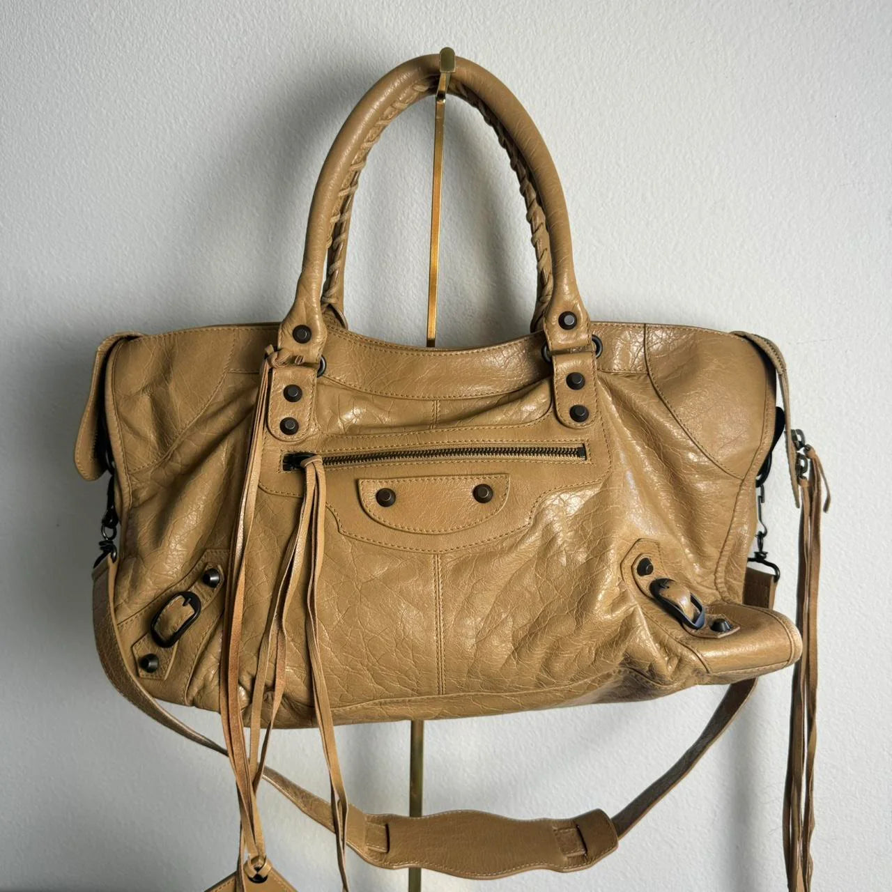 π€π Preowned BALENCIAGA βCityβ Bag in Tan ππ€