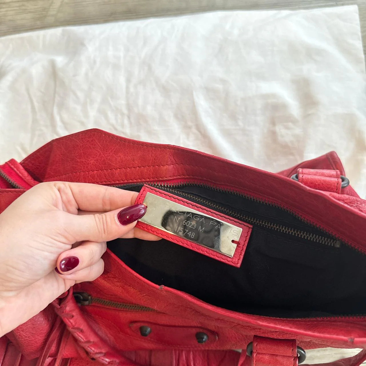 Preowned Authentic Balenciaga city bag classic❤️🔥