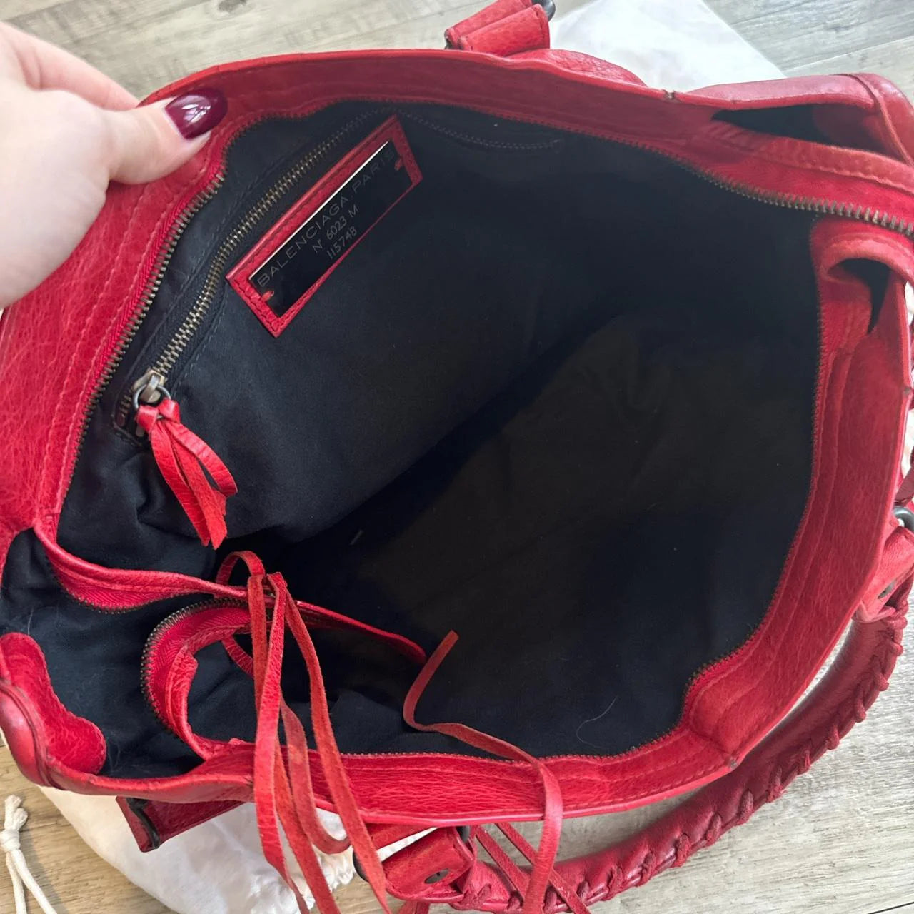 Preowned Authentic Balenciaga city bag classic❤️🔥