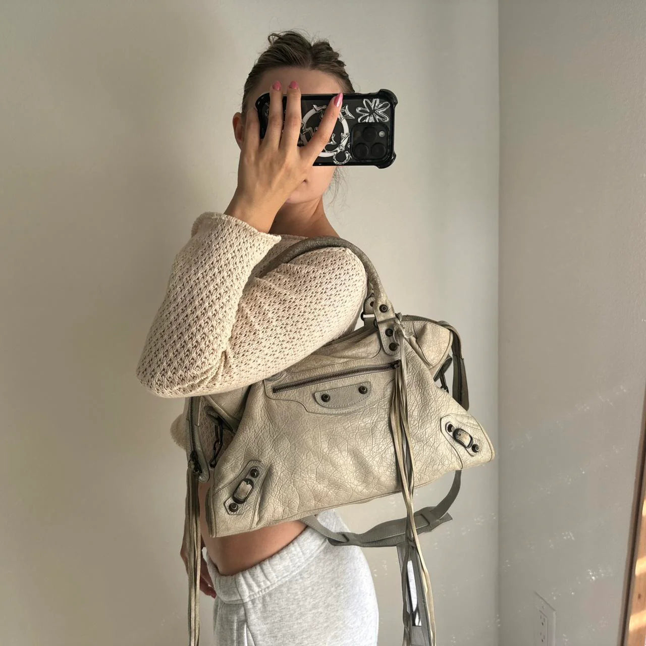 🤍🕊️Preowned BALENCIAGA Classic City Weekender – Light Dove Grey🕊️🤍