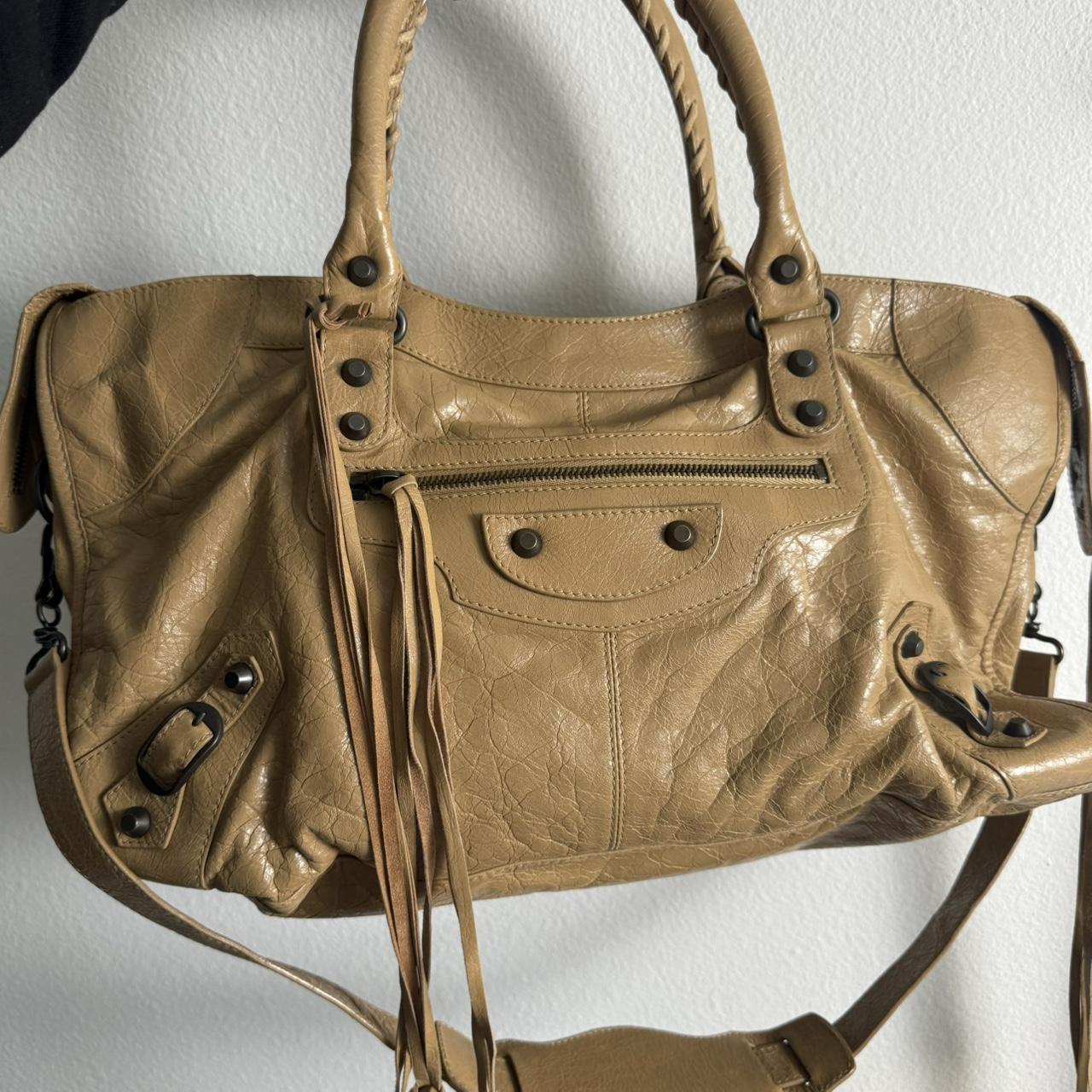 π€π Preowned BALENCIAGA βCityβ Bag in Tan ππ€