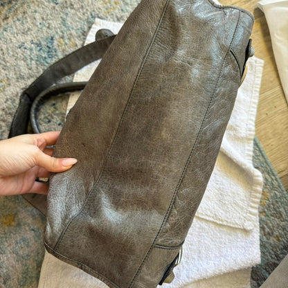 🖤💼 Preowned BALENCIAGA Classic City – Anthracite Grey with Giant Covered Hardware 💼🖤